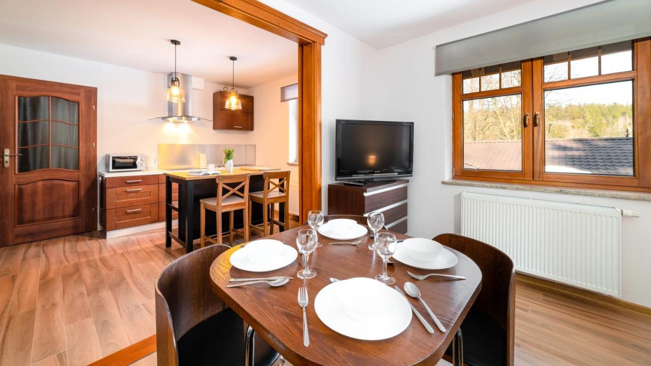 Apartament Przy Kamienczyku シクラルスカ・ポレンバ エクステリア 写真